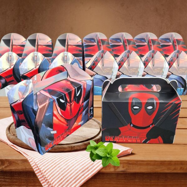 Deadpool Gift Box and Accessories - Image 6
