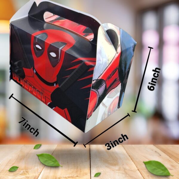 Deadpool Gift Box and Accessories - Image 2